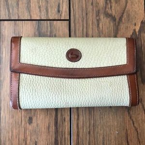 Vintage Dooney & Bourke wallet
